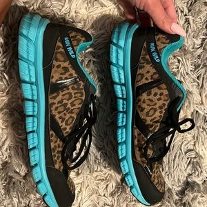 Run wild crazy train tennis shoes wore less than 5 times like new size 9